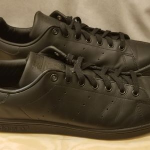 Adidas Stan Smith Triple Black Sneakers